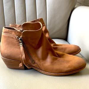 Sam Edelman Booties 9